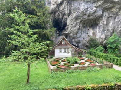 Go solo – why some trips are better alone?